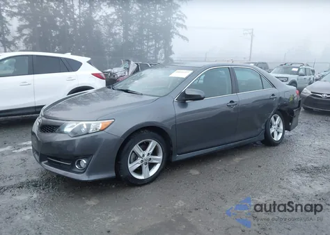 2014 Toyota Camry Se z USA, uszkodzony, nr VIN 4T1BF1FK2EU344897